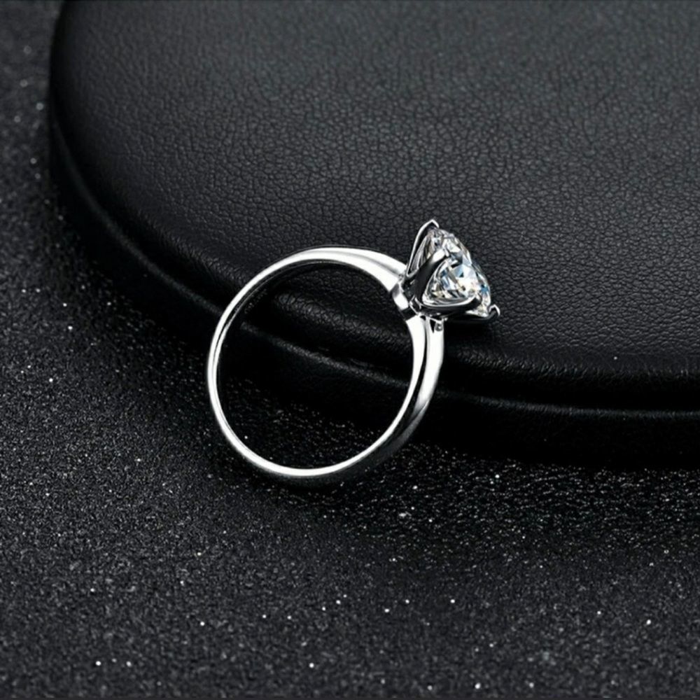 TEST+for DIAMOND!!!💯% AUTHENTIC!! $1,200 D2.00ct MOISSANITE 14K White Gold ring